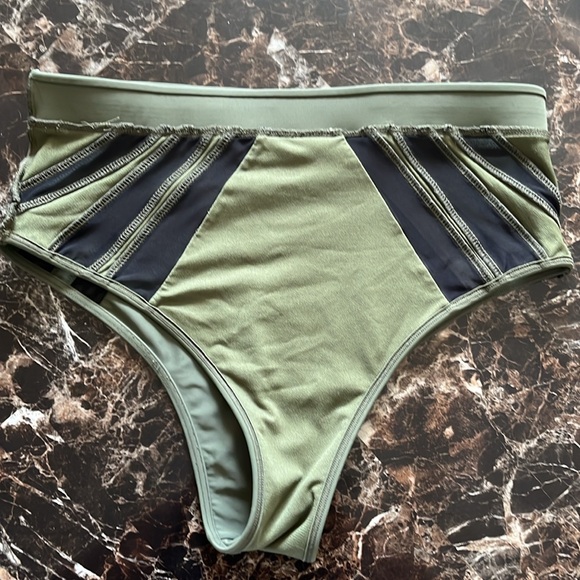 High Waisted Green Bikini Bottoms, Express size medium - Picture 13 of 15